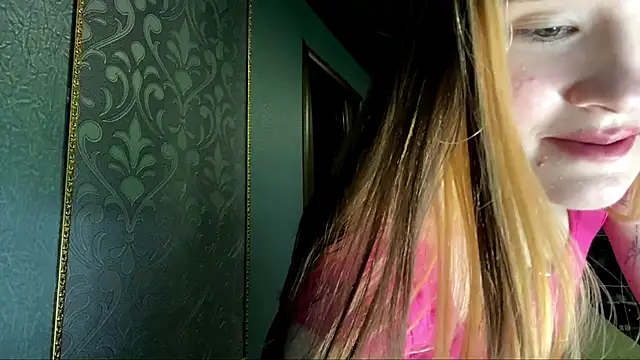 CarmelaLiebherr élő XXX-chatje