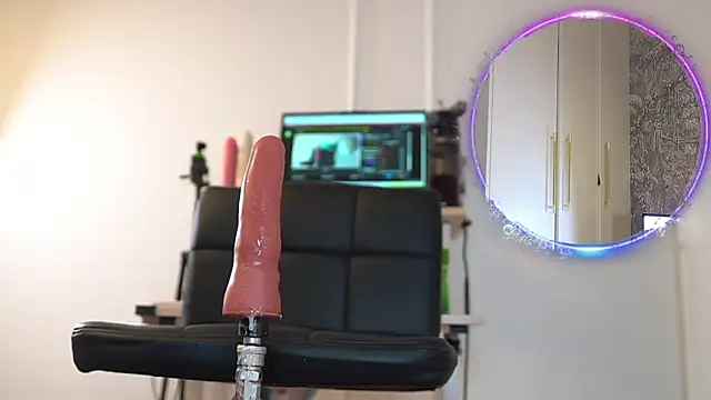 Show modela Miss69Ri99 na web-kameri