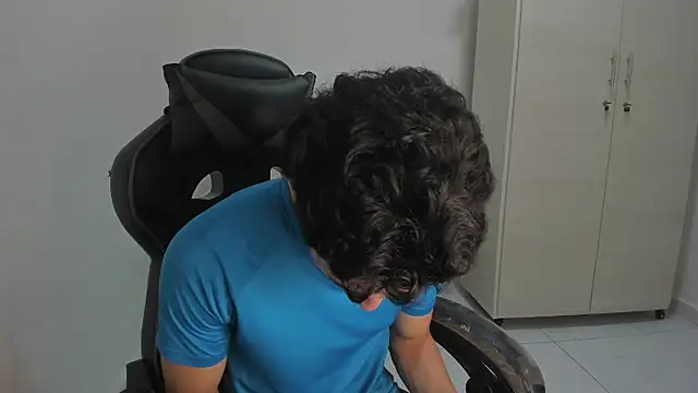 Živý XXX chat enzo_sloran