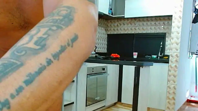 big--boss Chat XXX in diretta