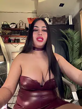 BigDominaMia Live XXX-Chat