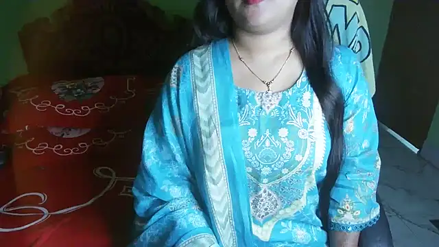 BengaliQueenStar Adlı Modelin Canlı XXX Sohbeti