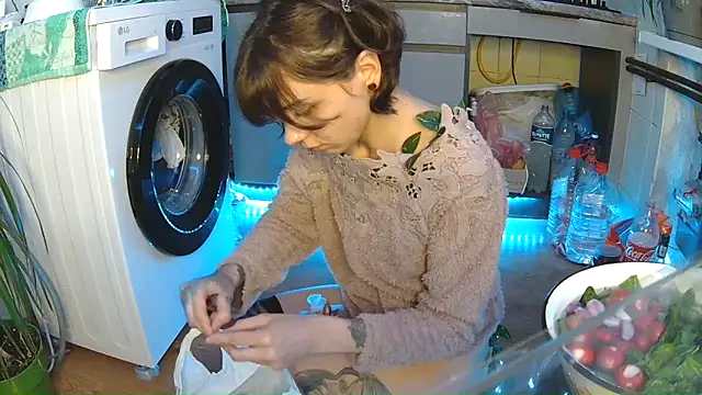 BroadFantasy: απευθείας συνομιλία ΧΧΧ