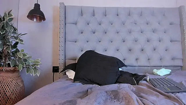 Shanntal_'s Live XXX Chat