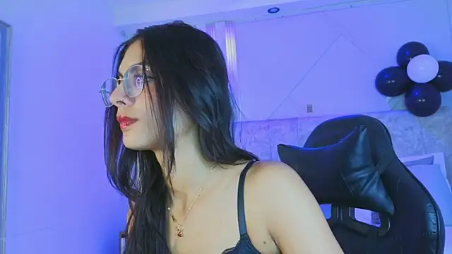 j_belle_'s Live XXX Chat