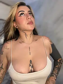 CarolQueen1_のライブXXXチャット