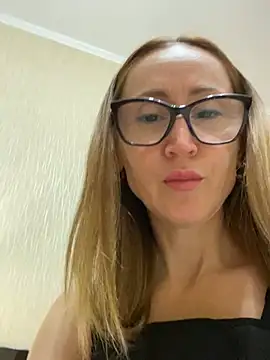 Chatroom XXX en direct de LauraDavis