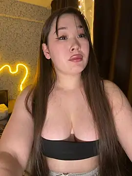 Chatroom XXX en direct de MinamiOnizuka