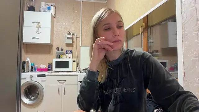 AngelJeni Chat XXX in diretta