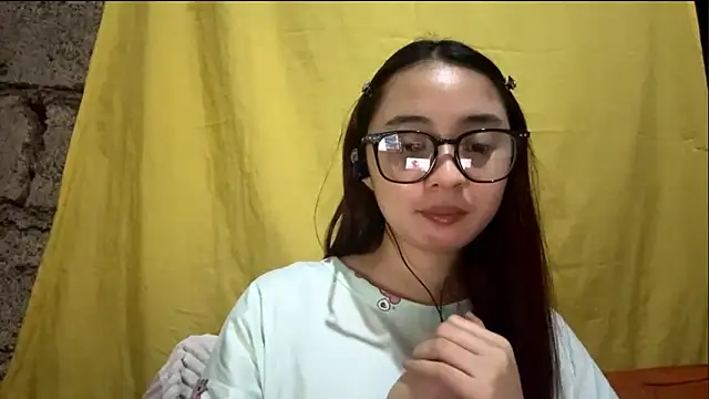 LenoraLacassagne Pertunjukan Webcam