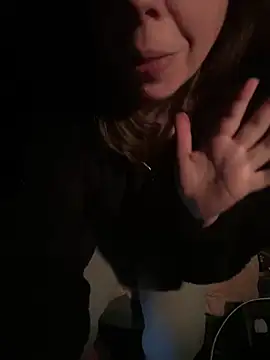 Autumn_Nighht Adlı Modelin Canlı XXX Sohbeti