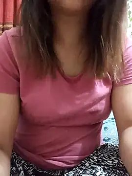 Tanha18 Adlı Modelin Canlı XXX Sohbeti