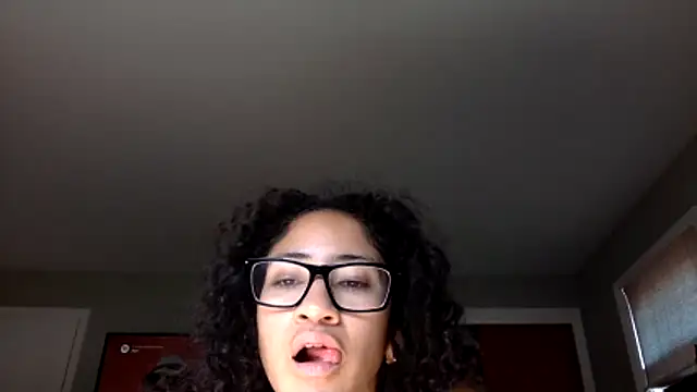 LatinaLoka Live XXX Chat