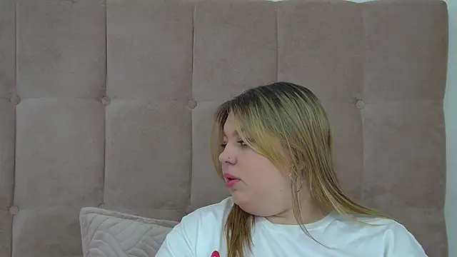 LillianKim Adlı Modelin Canlı XXX Sohbeti