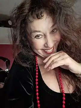 GypsyEsmeraldan Live XXX chat