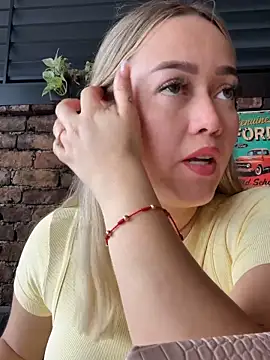 Pokazy przed kamerką – Danielavegax