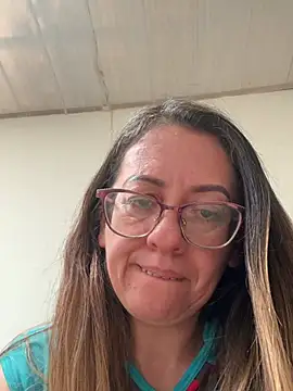 Chat +18 de miss_hanna07 ao vivo