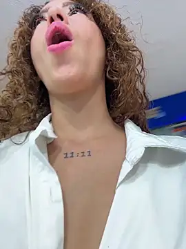 roxyrougee's Webcam Show