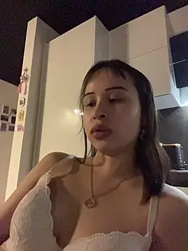 Just-Lilly 即時 XXX 聊天