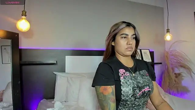 Živý XXX chat ZarahFoxx