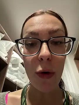 RussianGirls_ Chat XXX in diretta