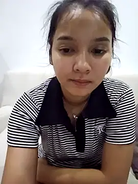 Chatroom XXX en direct de Natural_Asian_Girl