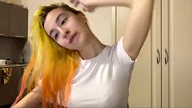 EmilyHein Adlı Modelin Canlı XXX Sohbeti