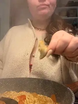 Show modela savageebny na web-kameri