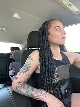 Chat XXX en directo de Shuggabutt