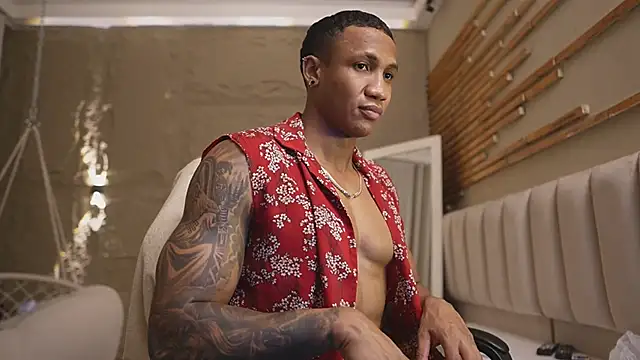 Logan_Varela: απευθείας συνομιλία ΧΧΧ