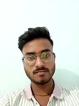 sdgjjkkmm: διαδικτυακό σόου στην κάμερα