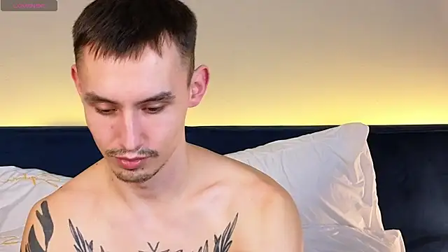 Show modela AlexTease na web-kameri