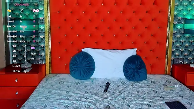 VallerieJones 即時 XXX 聊天