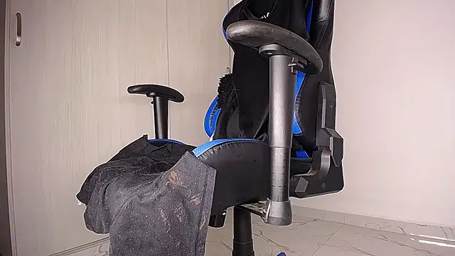 Онлайн чат XXX MAXJONES_2