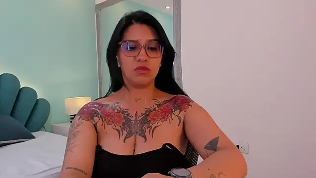 sharlott18 라이브 XXX 채팅