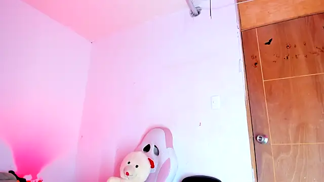 Živý XXX chat Emily_Coper18