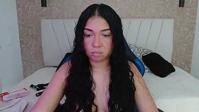 Chatroom XXX en direct de AliceSmity_