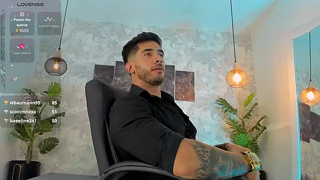 Nate_franco: διαδικτυακό σόου στην κάμερα