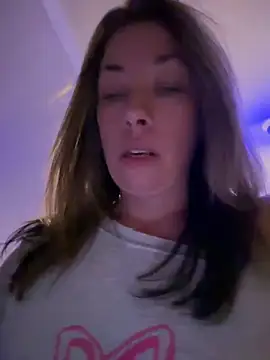 Živý XXX chat MiraKisss