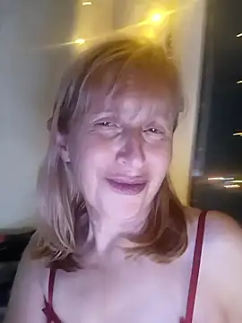 TrinaAdair – Naživo XXX chat