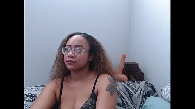 RylReese: вебкам-шоу