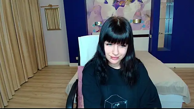 LuxSiren Adlı Modelin Canlı XXX Sohbeti