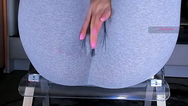 Cameltoe_squirt_inPants' Live XXX Chat