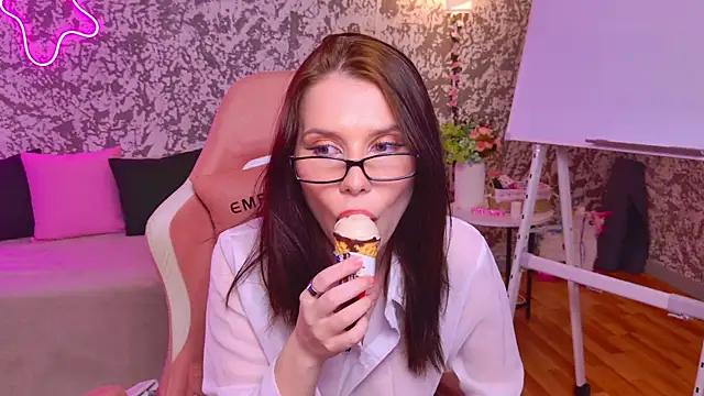 دردشة JinxMoon الجنسية المباشرة