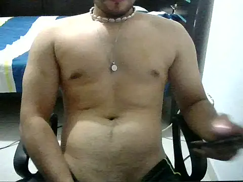 LatinBeardCali Webcam show