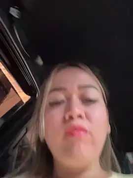 Danielavegax 现场XXX聊天