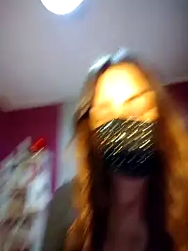 Akemi_rossi Chat XXX in diretta