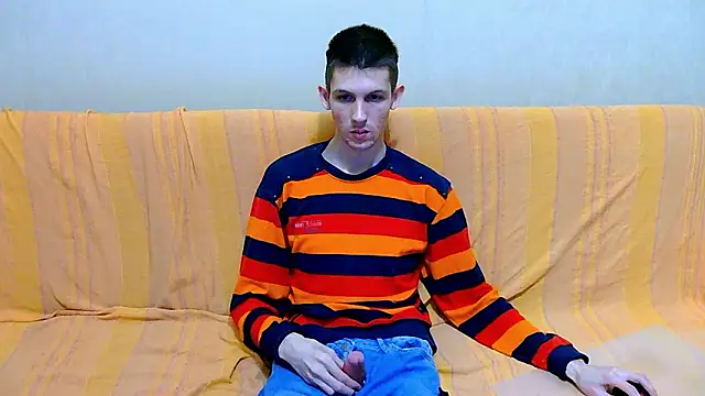 Lester_Broo Show in webcam