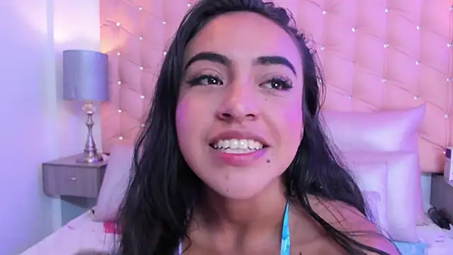 Pokazy przed kamerką – Leslie_Bussh_