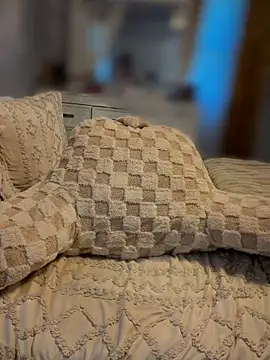 YourQueen18 现场XXX聊天